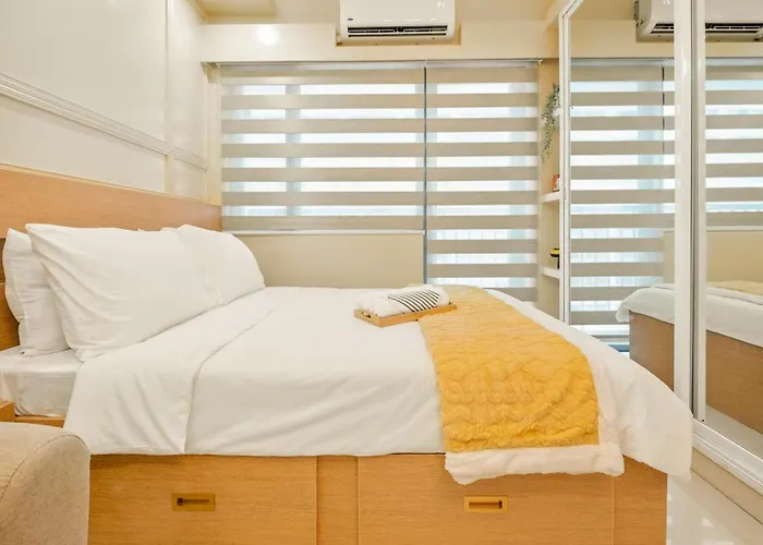 The Sunny Flat At Fame Residences Near Sm Megamall, Shangrila Aparthotel 4*