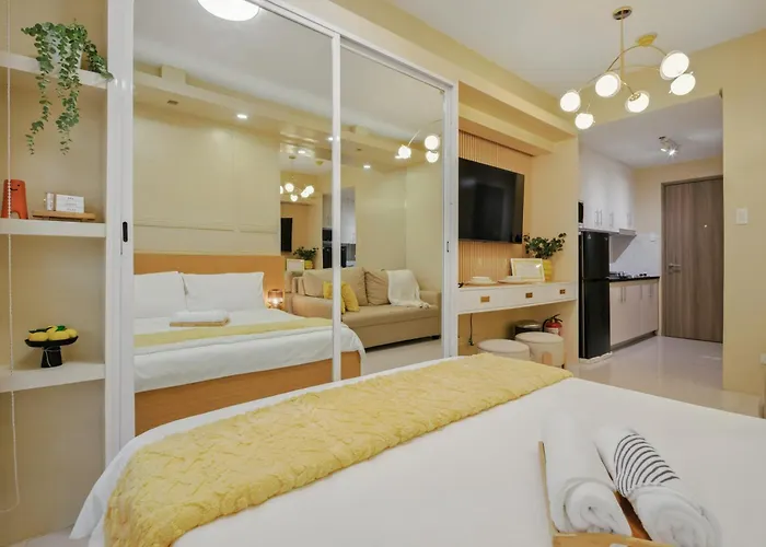 The Sunny Flat At Fame Residences Near Sm Megamall, Shangrila Aparthotel 4*