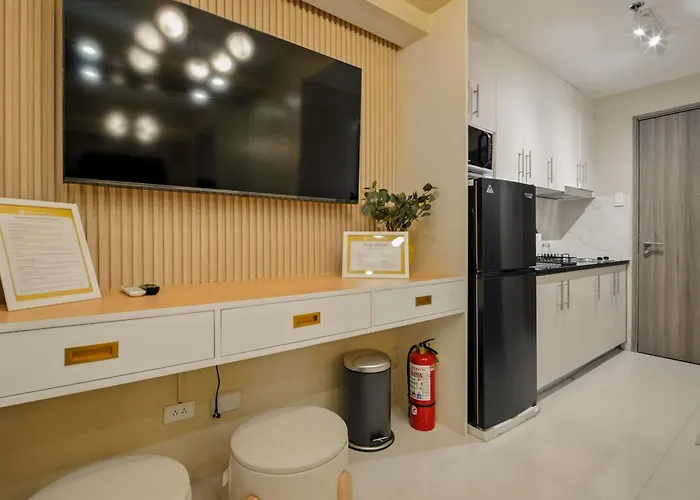 The Sunny Flat At Fame Residences Near Sm Megamall, Shangrila
