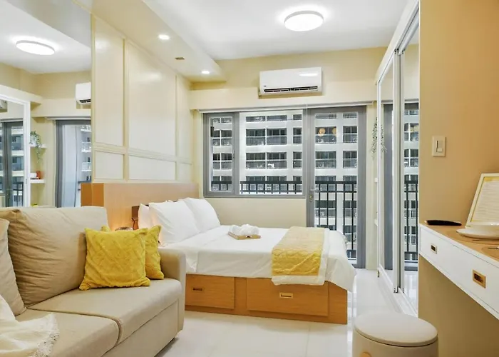 The Sunny Flat At Fame Residences Near Sm Megamall, Shangrila Manila