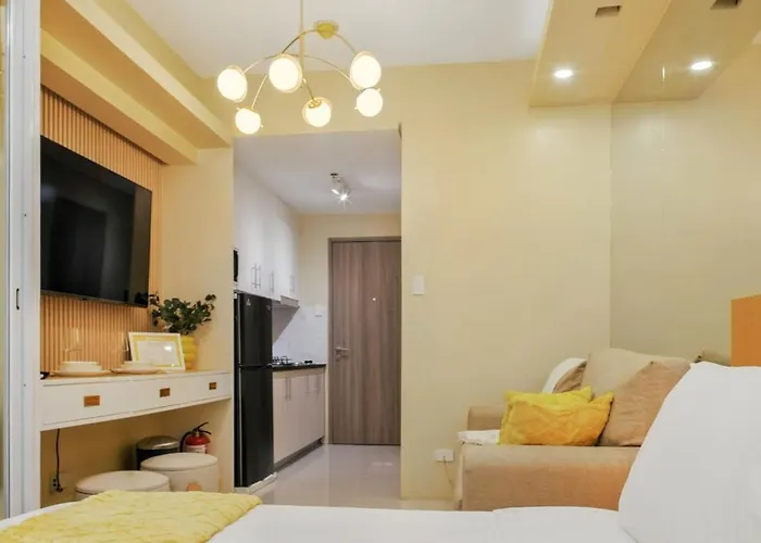 The Sunny Flat At Fame Residences Near Sm Megamall, Shangrila 4*