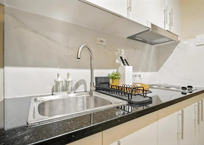 The Sunny Flat At Fame Residences Near Sm Megamall, Shangrila Aparthotel Manila